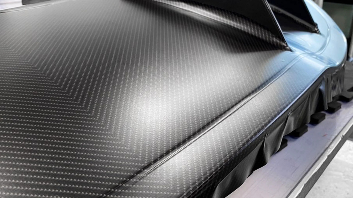 Look carbone profond